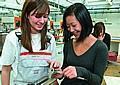 Beim Girls' Day im Audi Bildungszentrum Ingolstadt haben heute rund 300 Schülerinnen aus der Region die Möglichkeit genutzt, einen Einblick in die Welt der Technik zu bekommen.